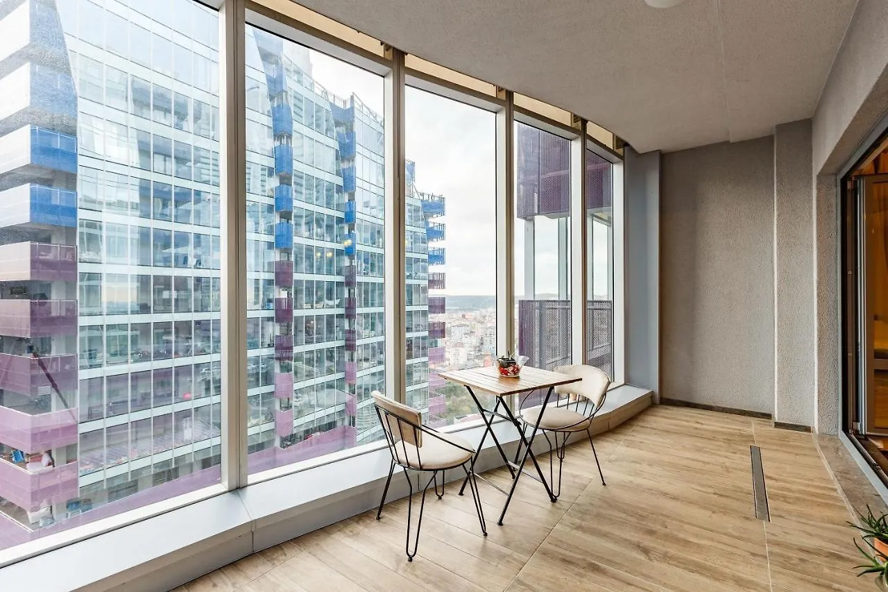Modern Studio Apartment With Fascinating City View In Sariyer Istanbul